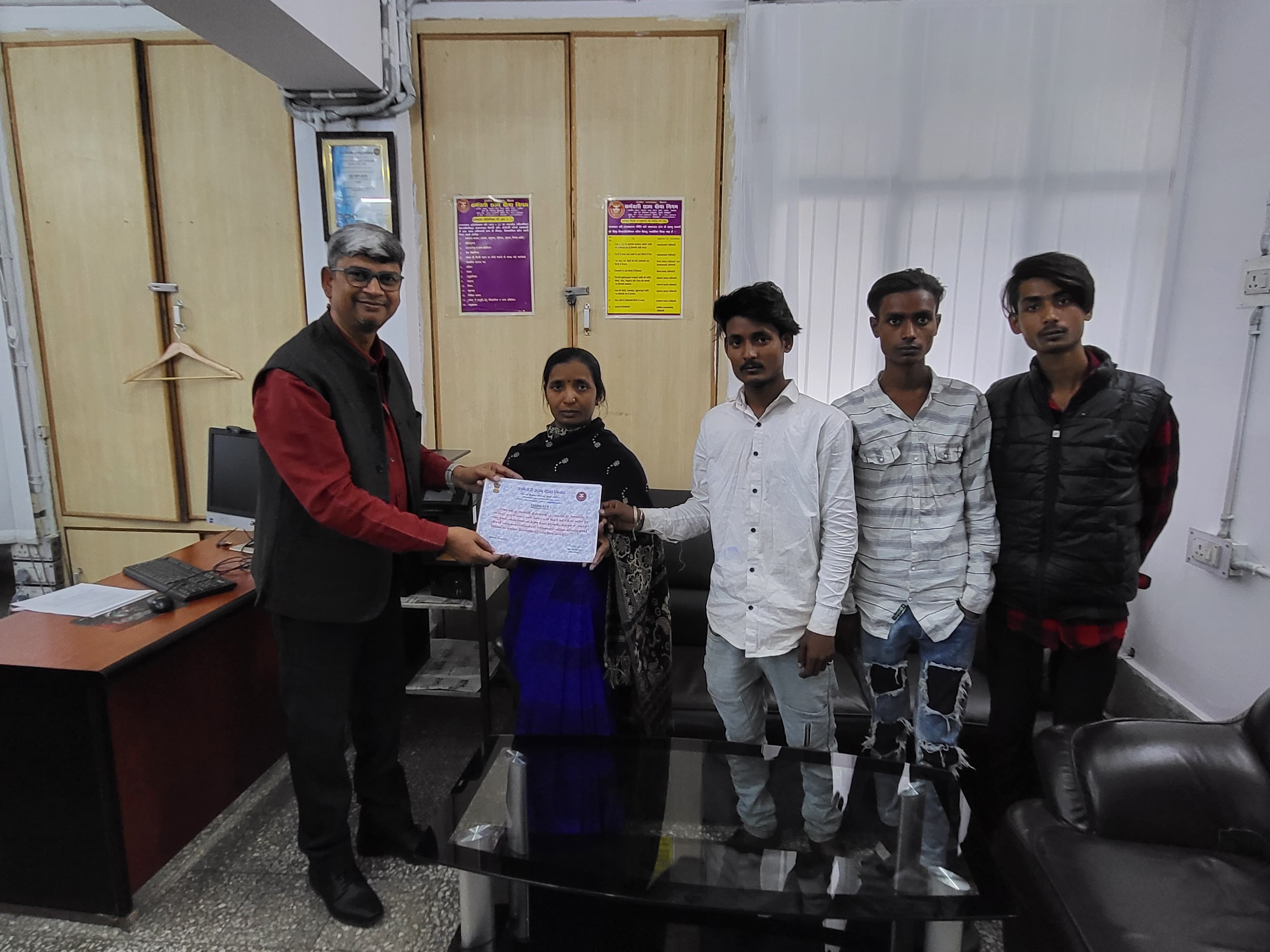 कर्मचारी राज्य बीमा निगम द्वारा आश्रित हितलाभ का भुगतान