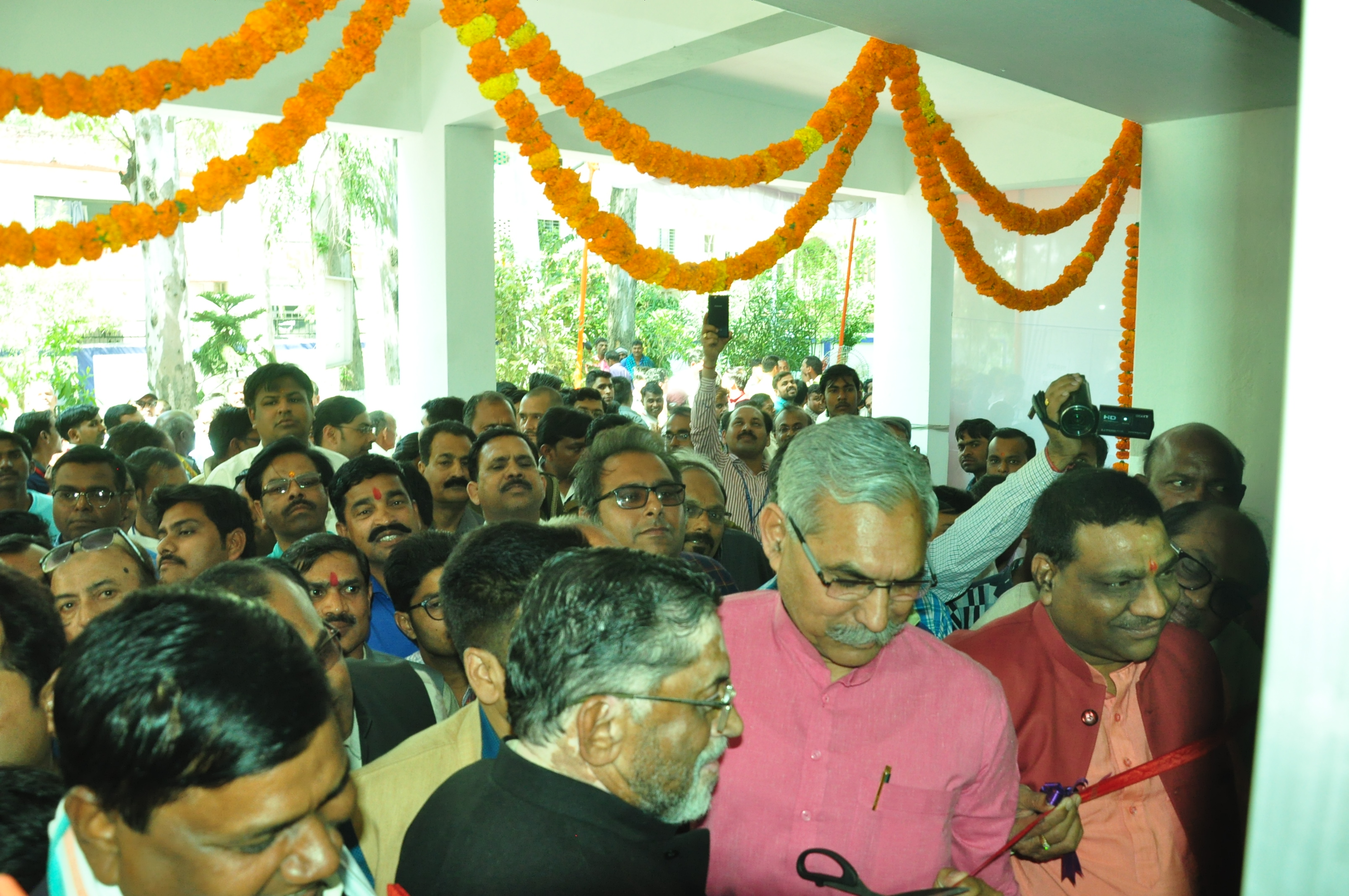 ई एस आई सी अस्पताल, बरेली के हस्तांतरण व नवीकरण का शुभारंभ