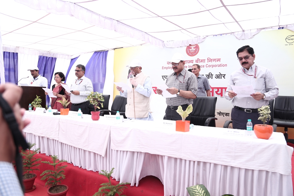 ई.एस.आई.सी अस्पताल, नॉएडा (उ.प्र.) में दिनांक: 15.05.2018 को स्वच्छता अभियान का आयोजन