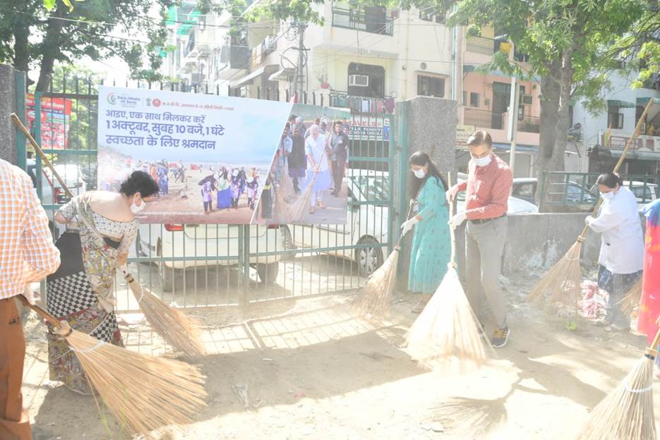 ESIC Offices Hospitals undertake massive cleanliness drive under Ek Tareekh Ek Ghanta Ek Saath